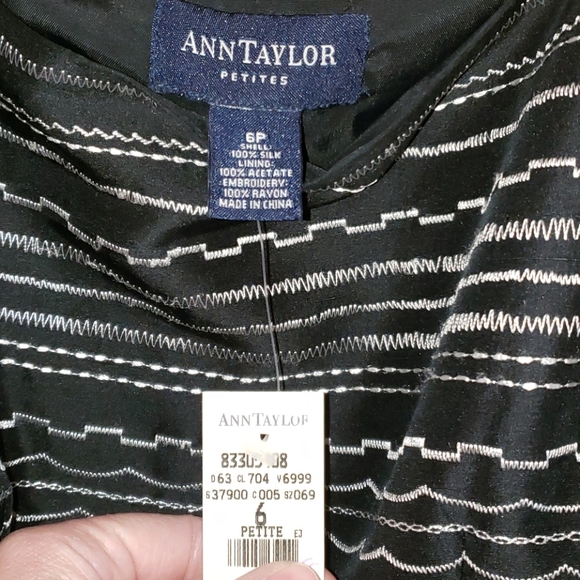 Ann Taylor embroidered and lined camisole black 6P - Picture 5 of 5